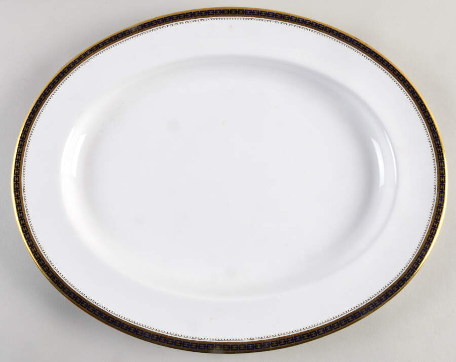 Majestic 15" Oval Serving Platter by Spode-1