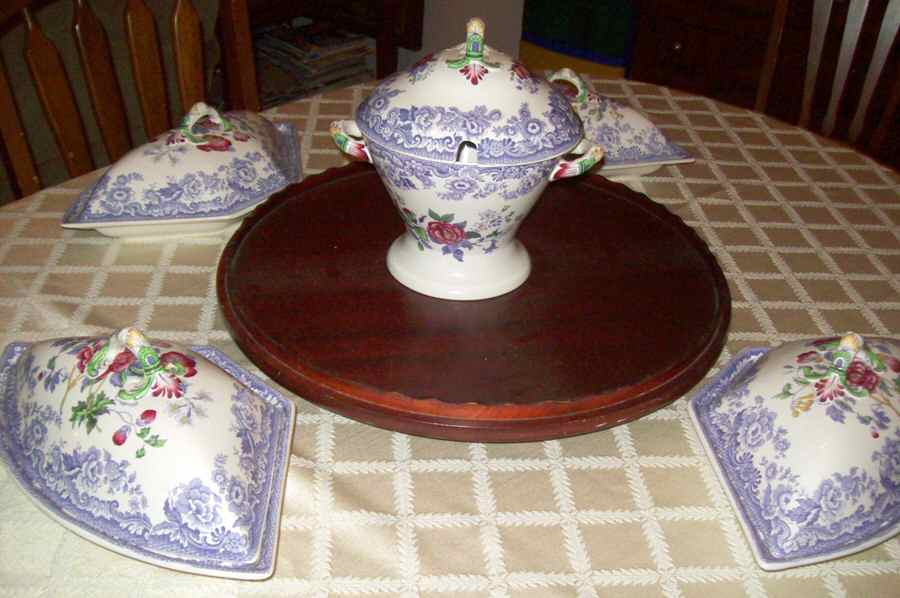 Mayflower Canterbury Set, Center Only with Lid by Spode-1