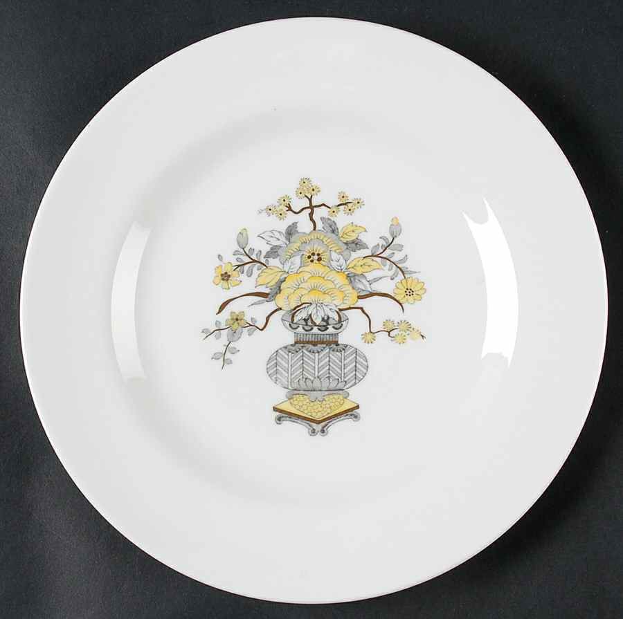 Ming (Smooth, No Trim) Luncheon Plate by Spode-1
