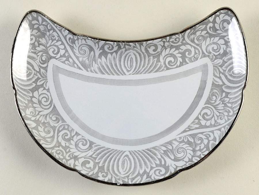 Ming Crescent Salad Plate by Spode-1