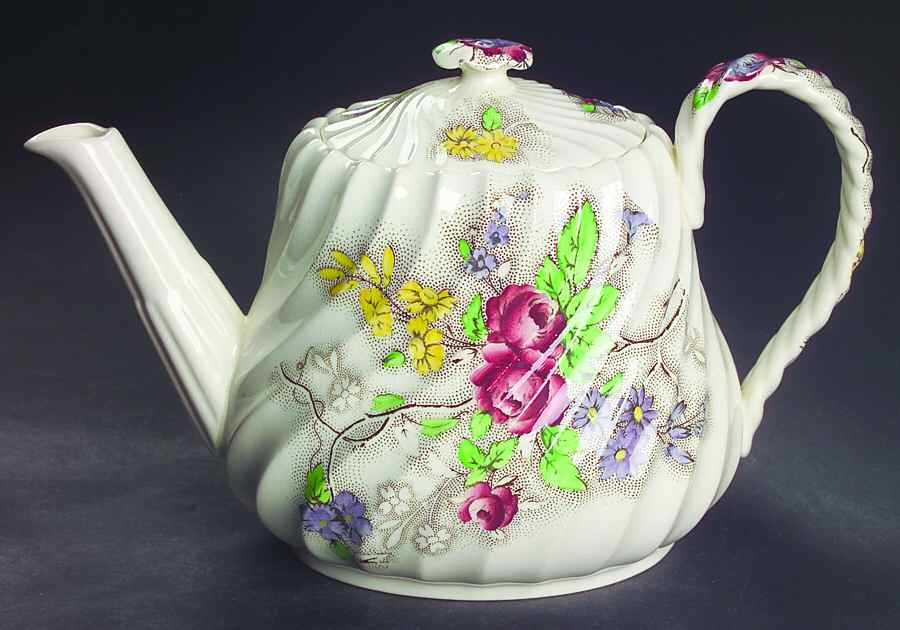 Patricia (No Trim) Teapot & Lid by Spode-1