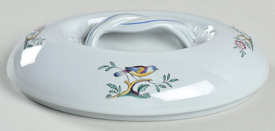 Queen's Bird (Y4973, Blue Gray Body) Lid for 2 Quart Oval Covered Casserole by Spode-1