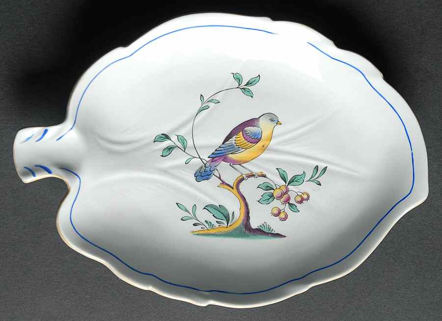 Queen's Bird (Y4973, Blue Gray Body) 7" Leaf Dish by Spode-1