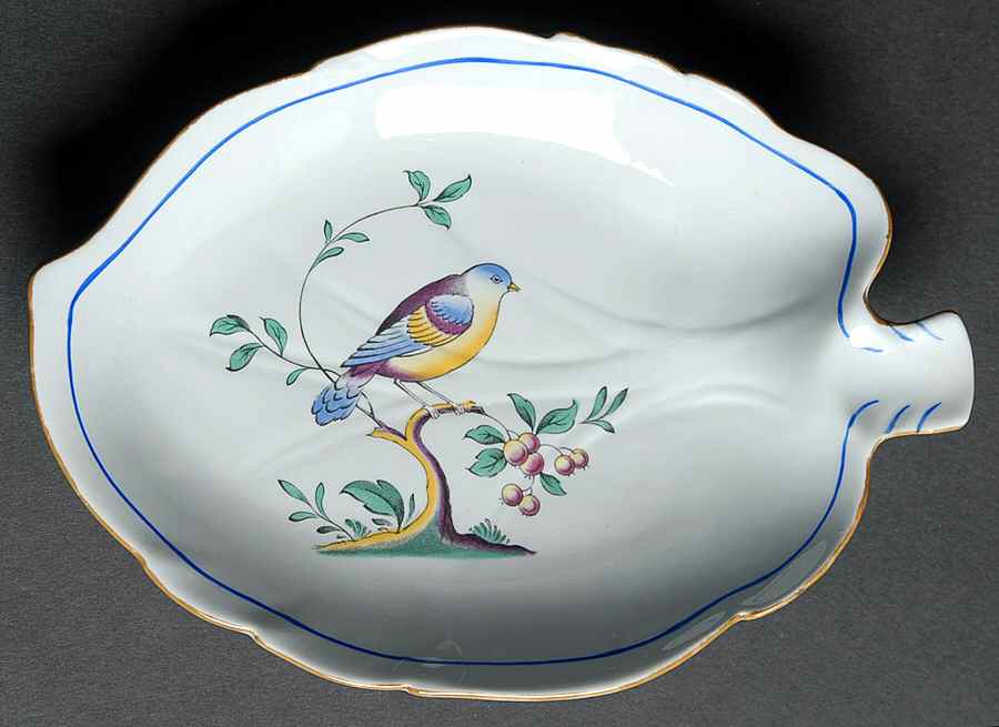Queen's Bird (Y4973, Blue Gray Body) 7" Leaf Dish by Spode-1