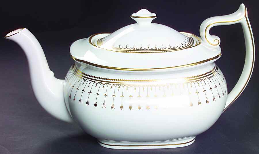 Queen's Gate Teapot & Lid by Spode-1
