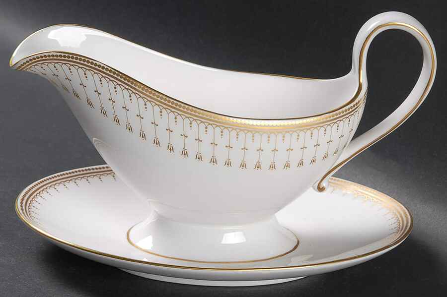 Queen's Gate Gravy Boat with Attached Underplate by Spode-1