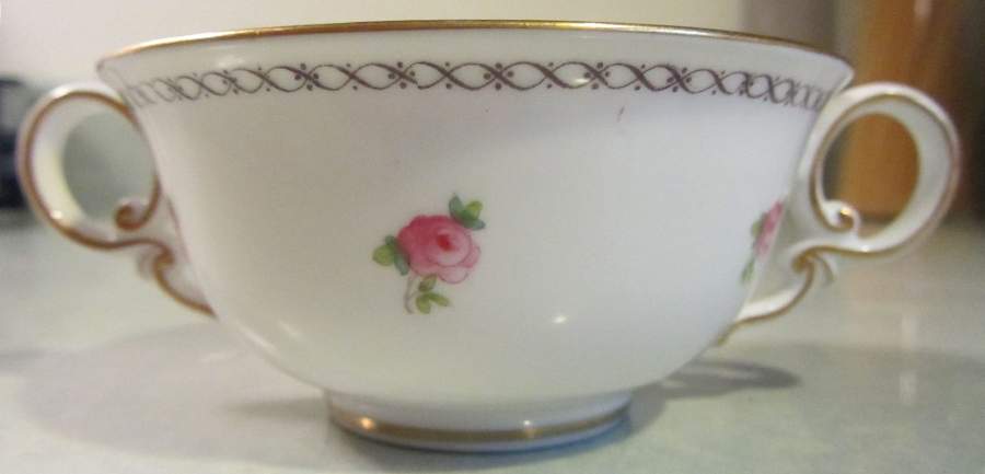 R3607 Footed Bouillon Cup by Spode-1