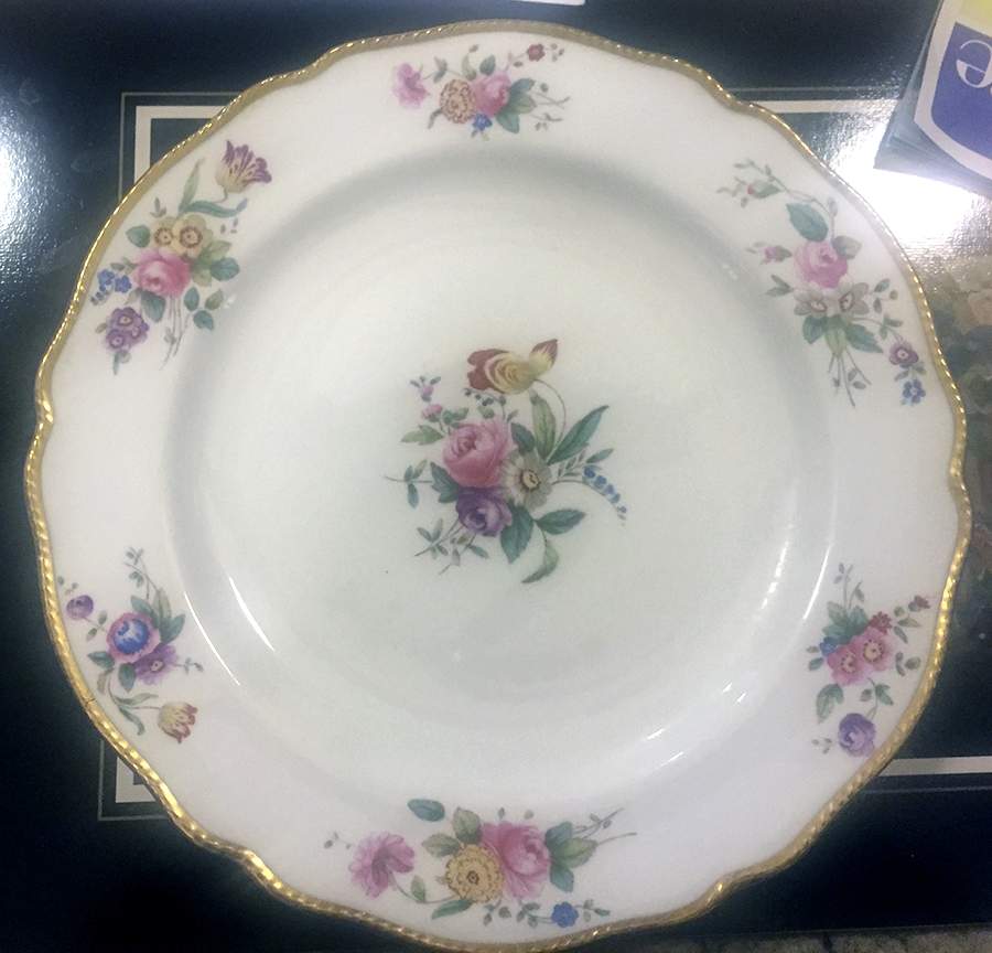 R3931 Dinner Plate by Spode-1