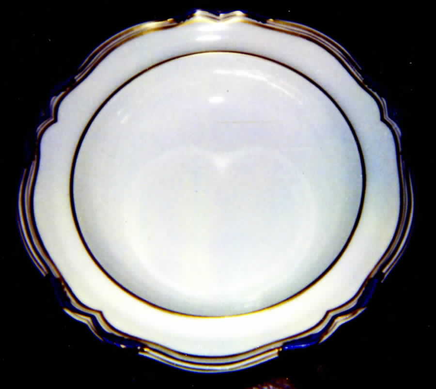 R4415 Dinner Plate by Spode-1