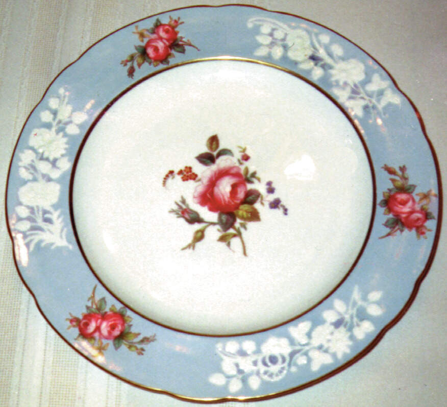 R4956d Dinner Plate by Spode-1