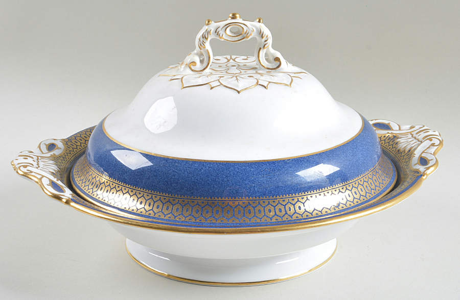 R5787 Round Covered Vegetable by Spode-1