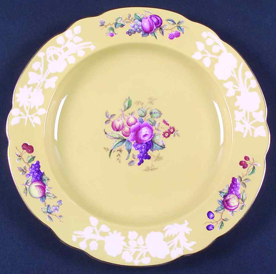 R9058 Luncheon Plate by Spode-1