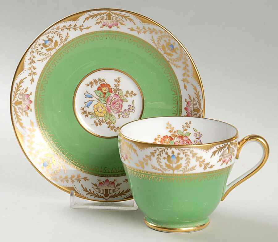 Regent (Y7576) Footed Cup & Saucer Set by Spode-1