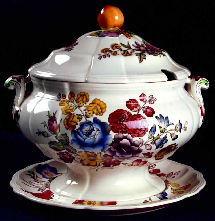 Rembrandt Tureen & Lid w/Underplate by Spode-1