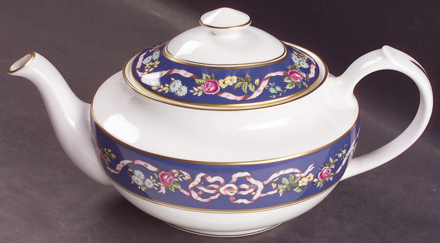 Ribbons & Roses Teapot & Lid by Spode-1