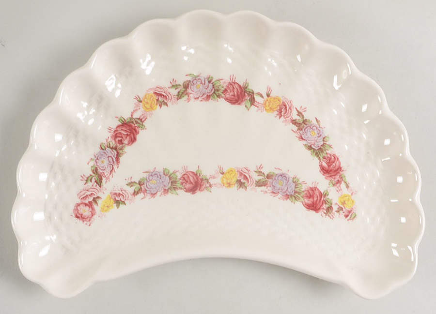 Rose Briar Crescent Salad Plate by Spode-1