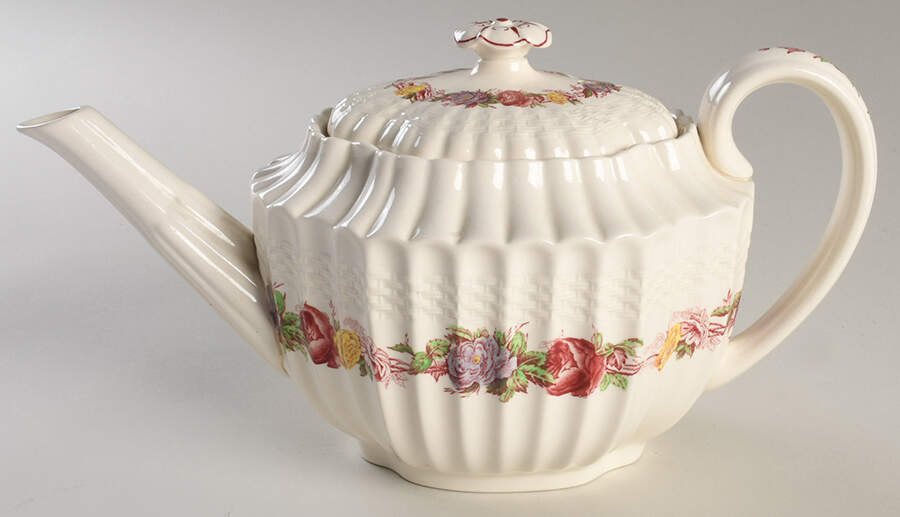 Rose Briar Teapot & Lid by Spode-1