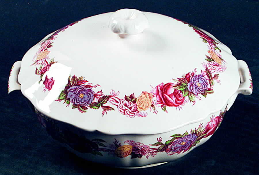 Rose Briar Small Round Covered Vegetable by Spode-1