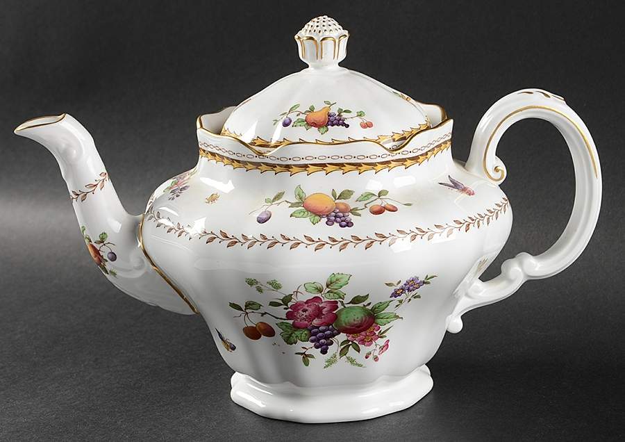Rockingham (White Or Cream Body, Gold) Teapot & Lid by Spode-1