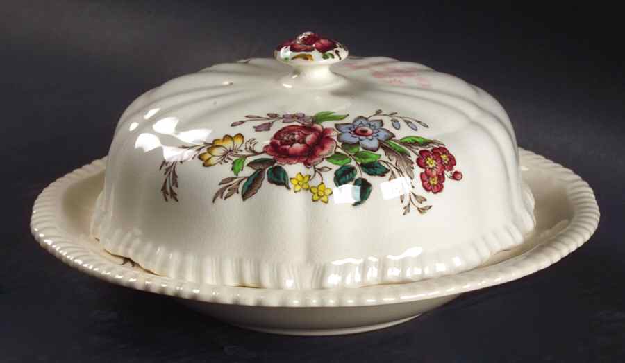 Romney (Gadroon Shape) Round Covered Butter by Spode-1