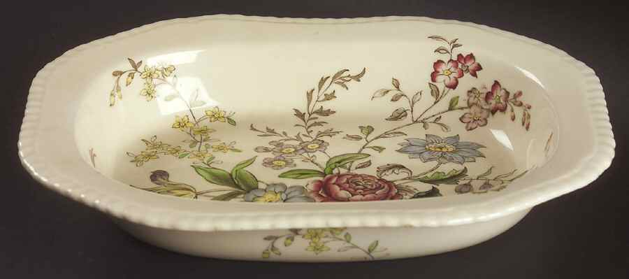 Romney (Gadroon Shape) 10" Oval Vegetable Bowl by Spode-1