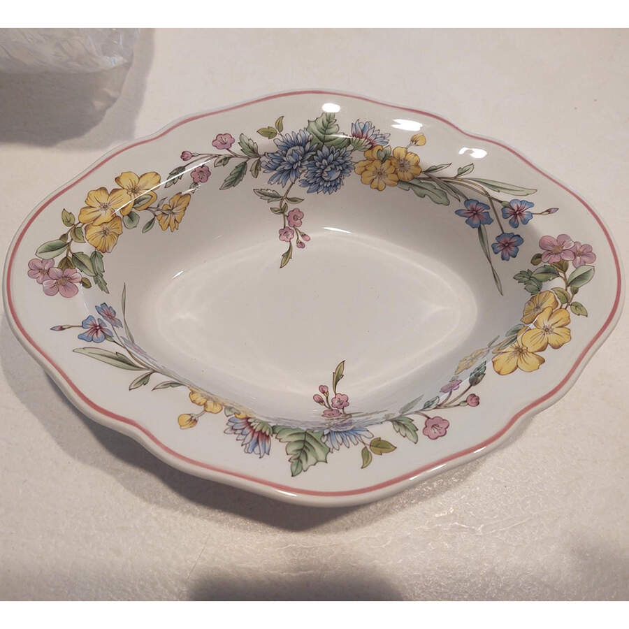 Romany 10" Oval Vegetable Bowl by Spode-1
