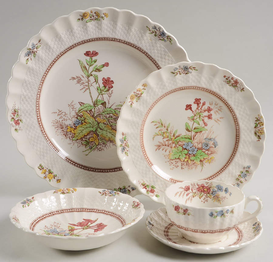Rosalie 5 Piece Place Setting by Spode-1