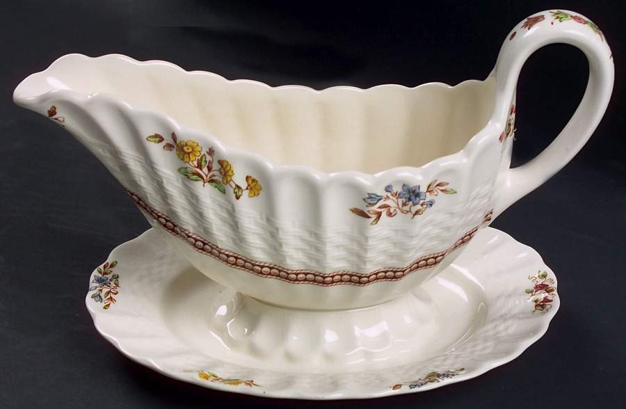 Rosalie Gravy Boat with Attached Underplate by Spode-1