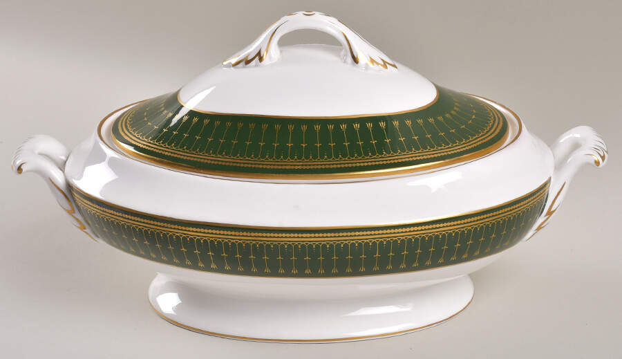 Royal Windsor Oval Covered Vegetable by Spode-1