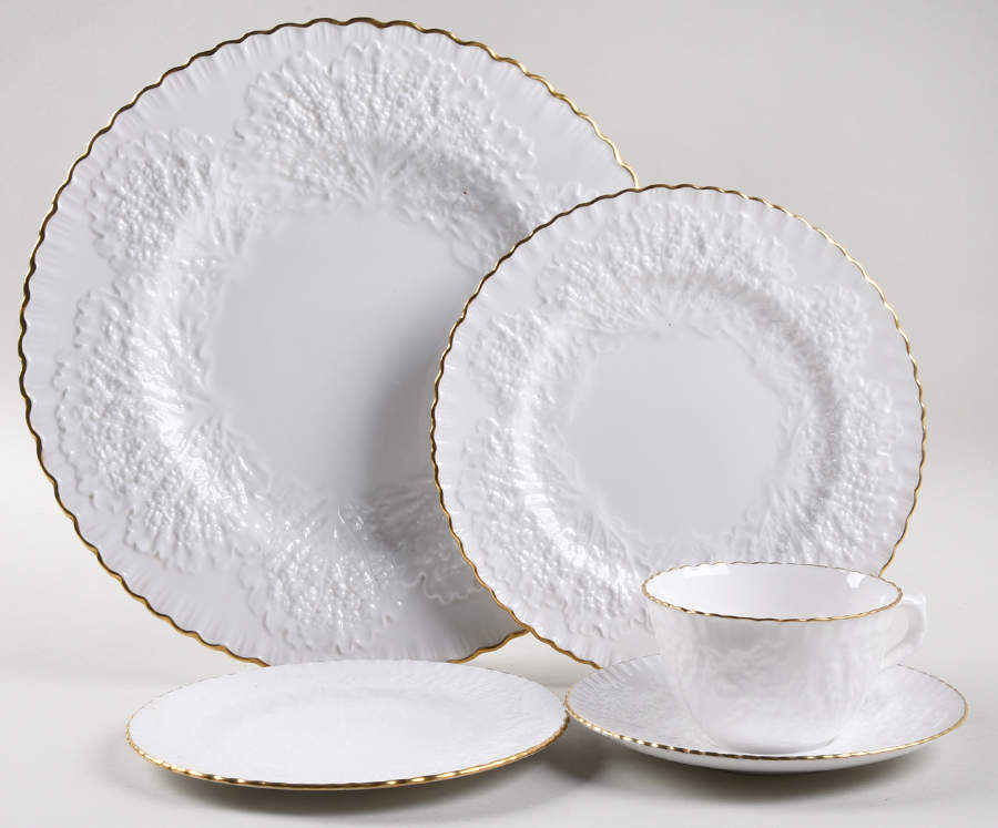 Savoy White (Gold Trim) 5 Piece Place Setting by Spode-1