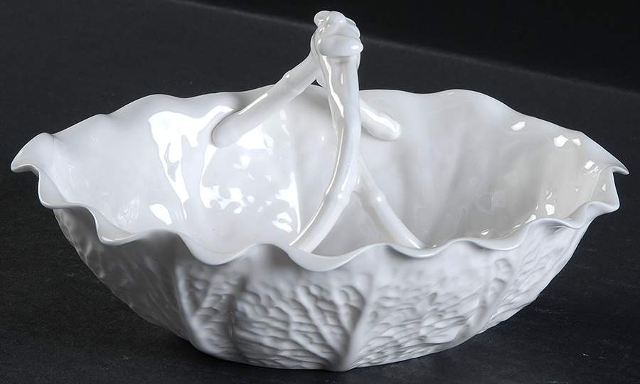 Savoy White (No Trim) Medium Basket with Handle by Spode-1