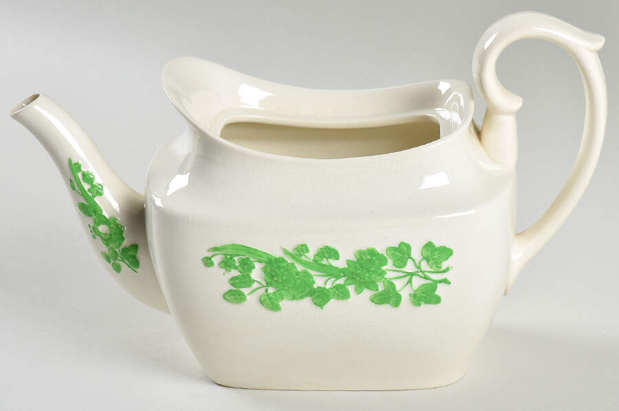 Shamrock Teapot No Lid by Spode-1