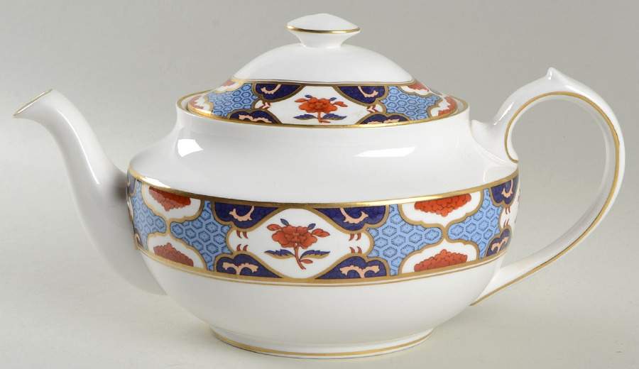 Shima Border Teapot & Lid by Spode-1