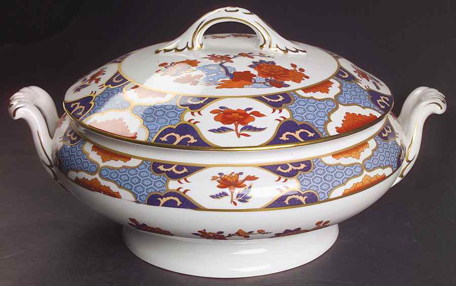 Shima Round Covered Vegetable by Spode-1
