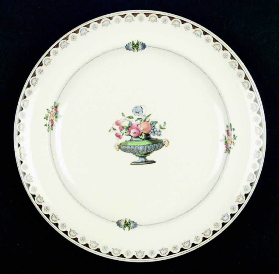 SP44 Dinner Plate by Spode-1