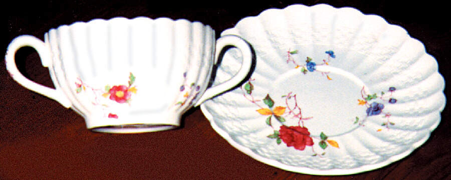 SP86 Flat Cream Soup Bowl & Saucer Set by Spode-1