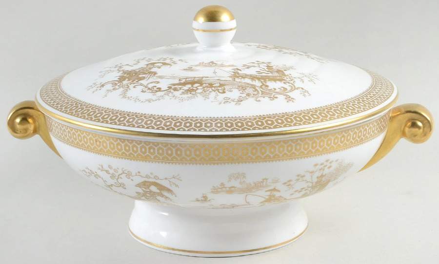 Spode's Garden Round Covered Vegetable by Spode-1