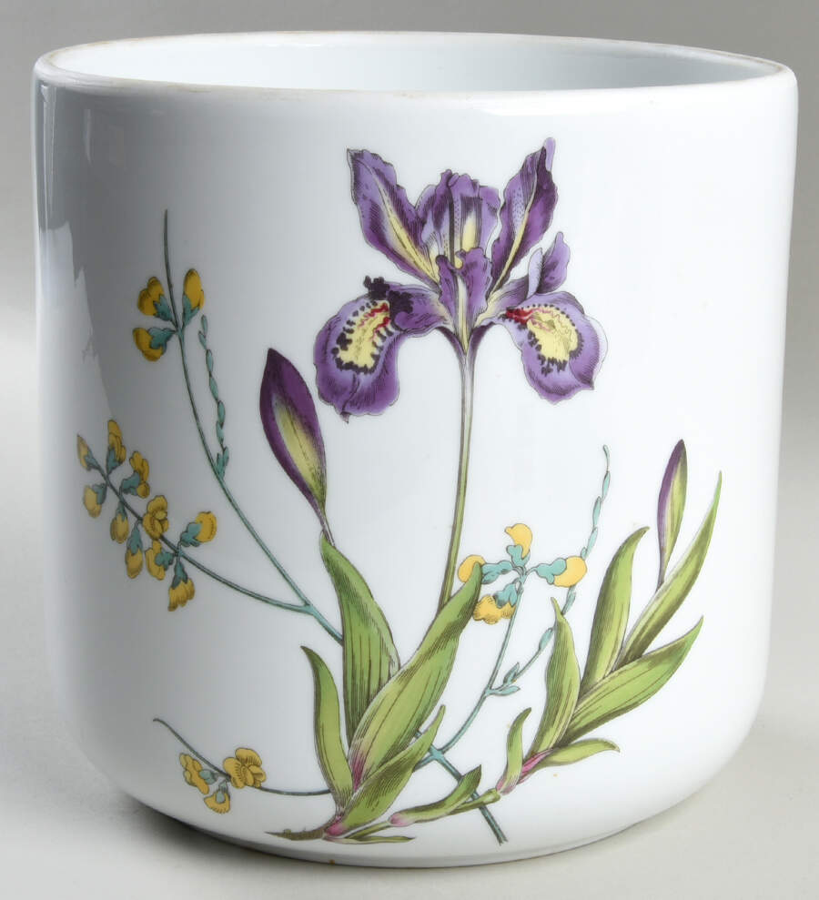 Stafford Flowers Large Oven To Table Canister No Lid by Spode-1