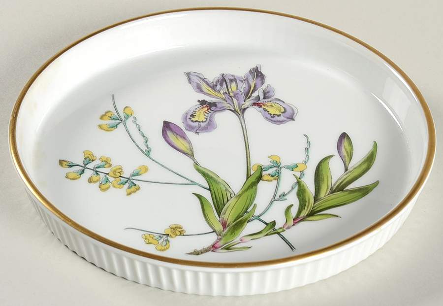Stafford Flowers Short Oven-to-Table Bread Tray by Spode-1