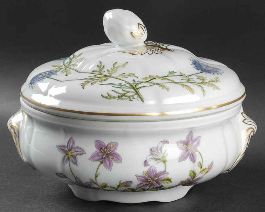 Stafford Flowers 2.5 Qt Round Covered Oven-to-Table Casserole by Spode-1