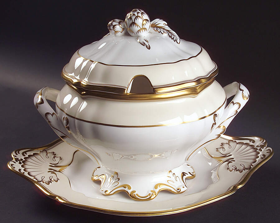 Stratford Tureen w/Lid & Underplate by Spode-1