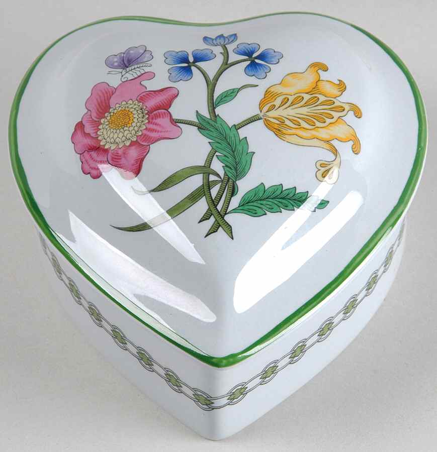 Summer Palace (Fine Stone) Heart Shape Box & Lid by Spode-1