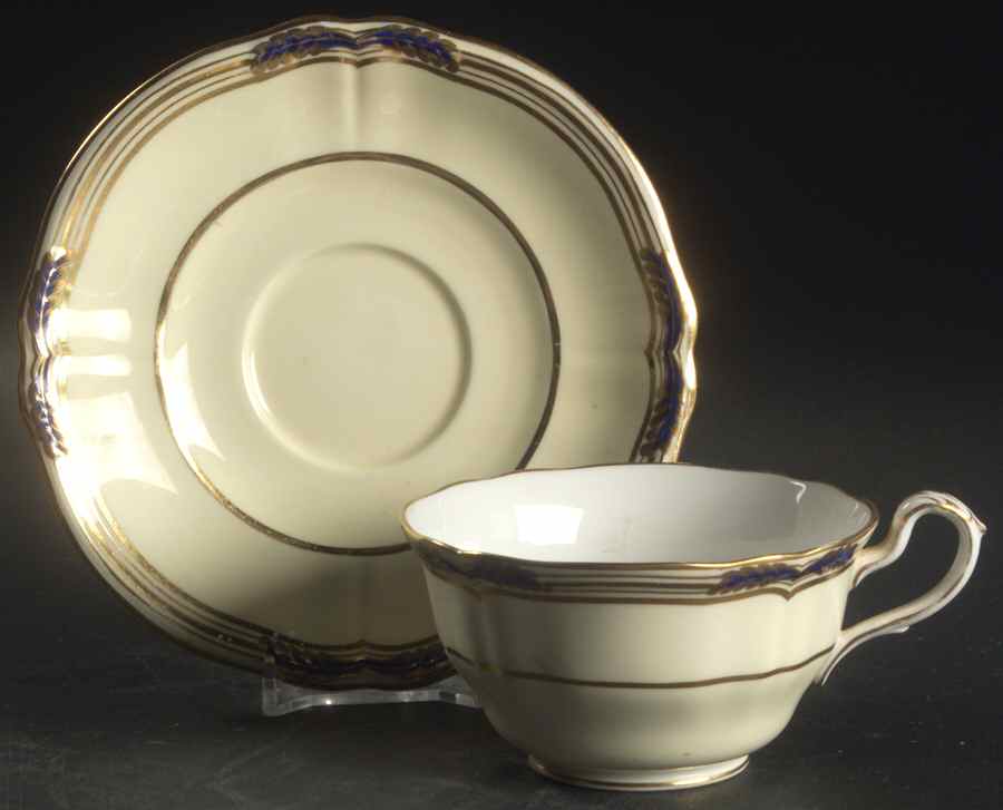 Sutherland Footed Cup & Saucer Set by Spode-1