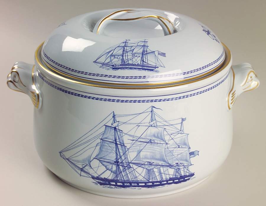 Trade Winds Blue 2.5 Qt Round Covered Casserole by Spode-1