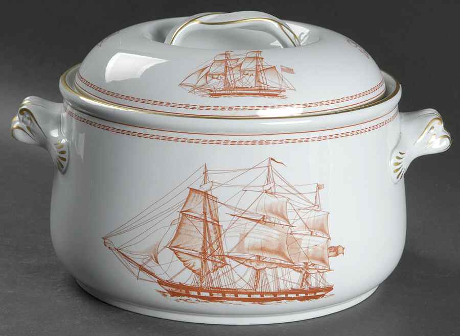 Trade Winds Red (Gold Trim) 2.5 Qt Round Covered Casserole by Spode-1