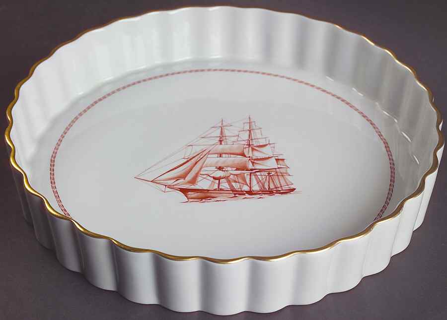 Trade Winds Red (Gold Trim) 9" Quiche by Spode-1