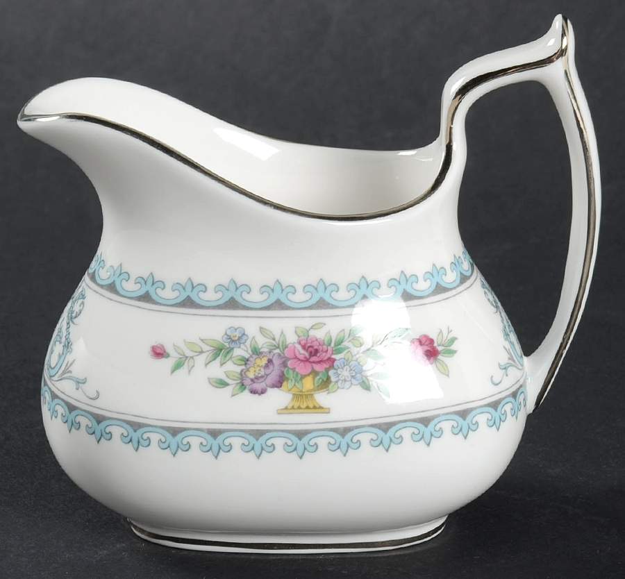 Versailles Mini Creamer by Spode-1