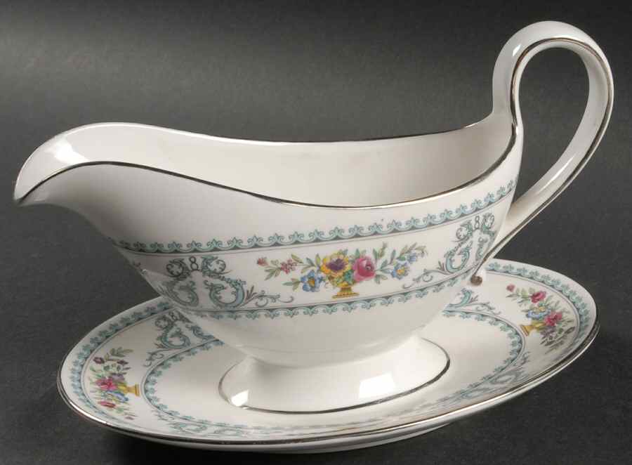 Versailles Gravy Boat with Attached Underplate by Spode-1