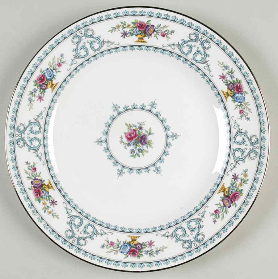 Versailles Luncheon Plate by Spode-1