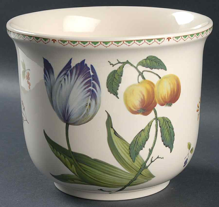 Victoria (Older) Large Cachepot by Spode-1